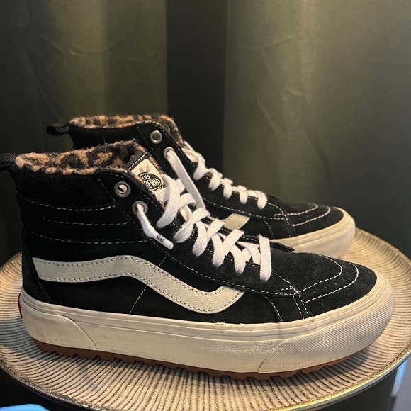 Vans MTE Sk8-Hi Waterproof Shoe - Picture 1 of 5